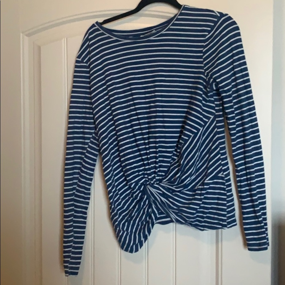 Universal Thread fitted top
